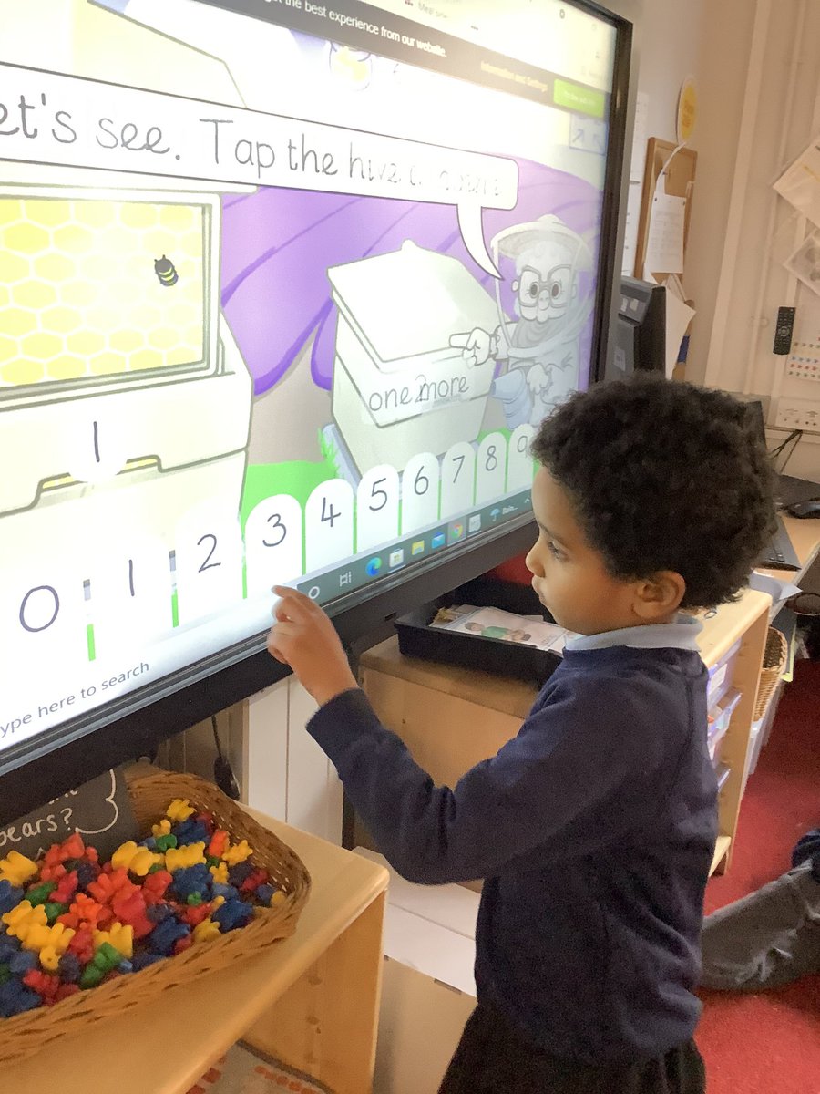 tredegarvillecw's tweet photo. #year1 #digitallearning #sensorylearning #number #maths #onemore #oneless #moreandless Practising our numbers using rice and oats and developing our counting skills https://t.co/TEDmKrtjhe