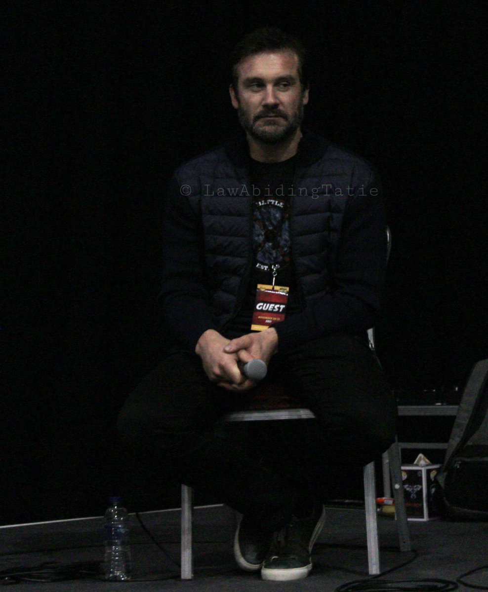 LawAbidingTatie's tweet photo. It’s Friday, working all day & it’s very busy, so have a couple of pictures of @CliveStanden from last weekend at Wales Comic Con: Telford Takeover.
#CliveStanden #Rollo #RolloLothbrok #TeamRollo #RollLikeRollo #Vikings #WalesComicConTelfordTakover2021 https://t.co/N3l67K5FGj