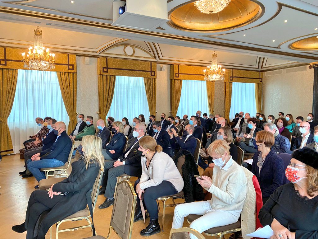 Partiti con la presentazione della Guida Viniplus 2022!
