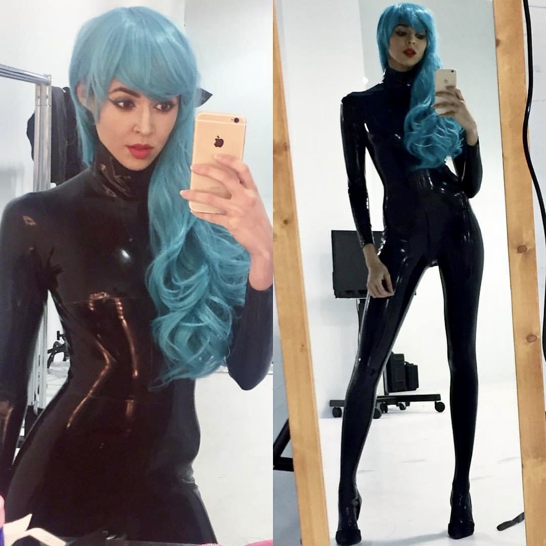 karinesupreme's tweet photo. Surely a High Holy Day for Findom: Black Friday.  you know what to do. 

🖤♠️🖤 

findom femdom finsub finD drain humanATM walkingwallet cashslave paypig finbrat feet bootworship bootfetish bratfetish cashslut footworship bratgirls https://t.co/57PELMERma