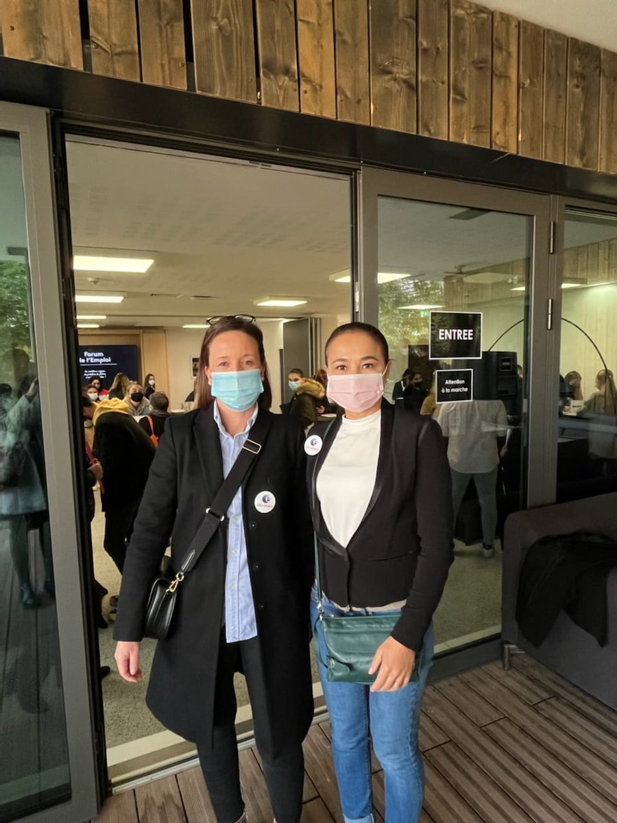 ‼[Recrutement]
21 enseignes et boutiques qui ont pu rencontrer une centaine de candidats lors du job dating organisé au #villagedesmarques de Miramas.👏