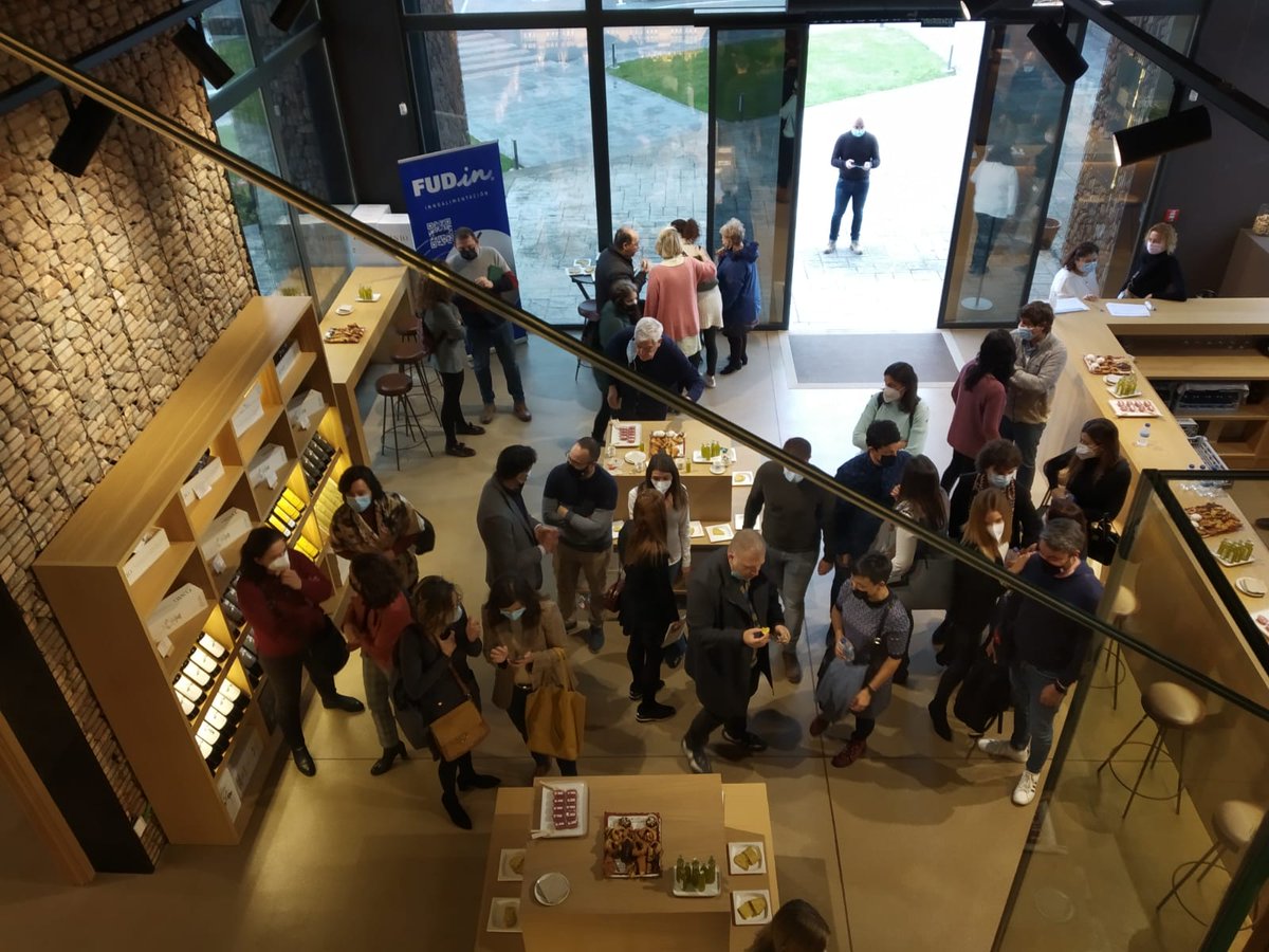 Food4LifeSPAIN's tweet image. 👤🗓️ Hoy ha tenido lugar la jornada FUDin Tech Summit 2021 organizada por @CticCita, en la que ha participado el Secretario Técnico de la PT @Food4LifeSPAIN Juan Martínez Gironella hablando sobre actividades y oportunidades de la Plataforma.

▶️ foodforlife-spain.es