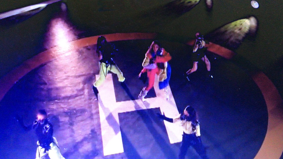MWDedicated1s's tweet photo. Pooootek yung signal ko MPOWERED MAYMAYConcert
#MaymayMpowered
#MayWard @maymayentrata07 @Barber_Edward_ https://t.co/BEVwtXbbyu