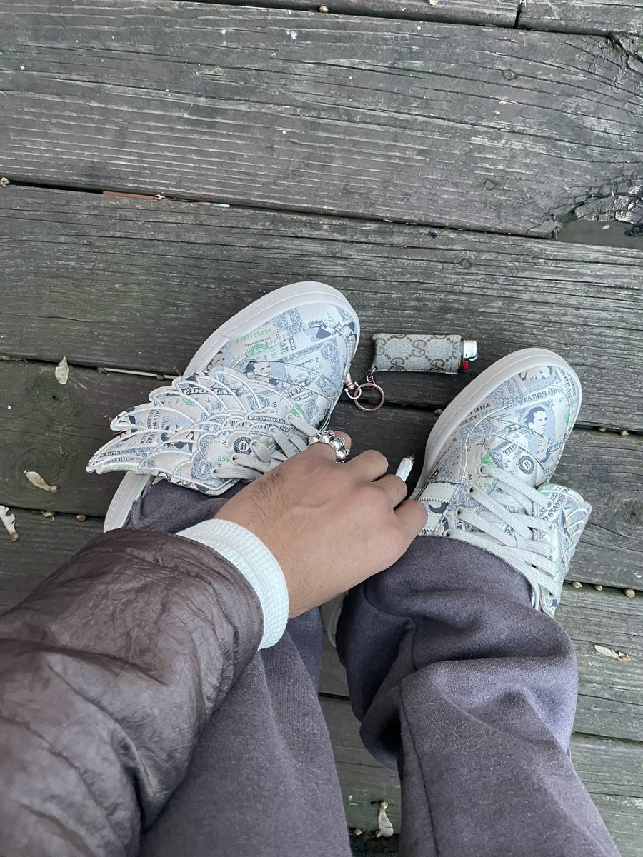 tylerjeanz's tweet photo. BLACK FRIDAY SALE @ 4:20PM EST!!! https://t.co/opI8wCb18i THIS MY FIRST TIME PUTTING SHIT ON SALE SO TAKE ADVANTAGE OF IT LOL 😈🤝👖👖👖🆙💙 https://t.co/PqodybrvoM