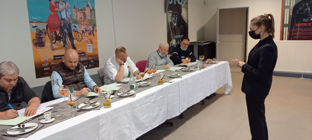 SylvainDourneau's tweet photo. Lutter contre le gaspillage alimentaire tel est l'objectif de la 5ème édition du "Zero Déchet Challenge" avec les apprentis du CFA de @CCI49      @MairiedeSaumur en partenariat avec @ValOrise49 @CombierSaumur @ademe 
@CDLgastronomie https://t.co/hVa24zakzA