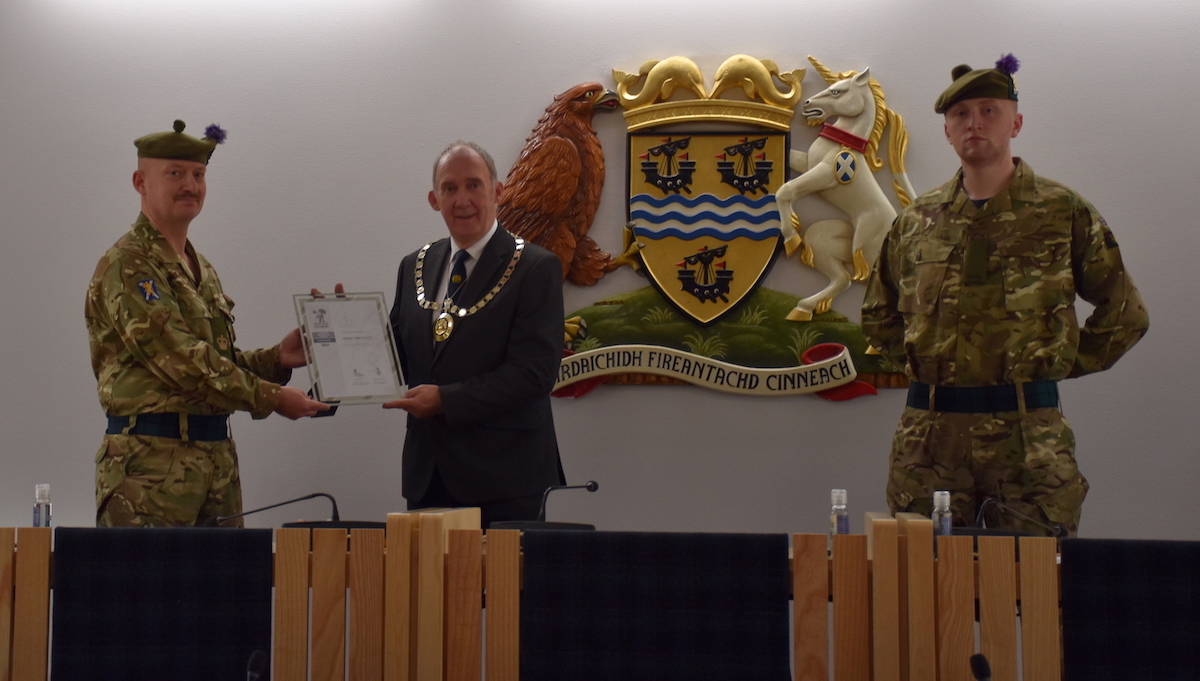 hrfca's tweet photo. #Congratulations to @cne_siar on receiving their ERS Silver Award revalidation! It was presented at the Comhairle Chamber in #Stornoway. WO2 Colin Smith and Pte Cameron Thompson, from C Company of #7SCOTS @The_SCOTS, did the honours. More: https://t.co/1JAcdnVb3E! #SilverERS21 https://t.co/zGi3k32DSP