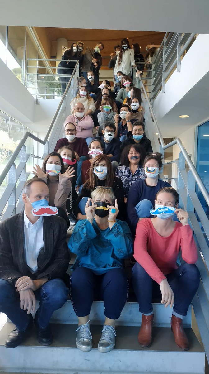 DBrezun's tweet photo. Quand les salariés jouent le jeu du dress code #moustache contre le #cancerdelaprostate pour montrer leur #solidarité.  Cela donne cela : 
Merci à eux pour ce joli moment. https://t.co/tITFJnOZWE