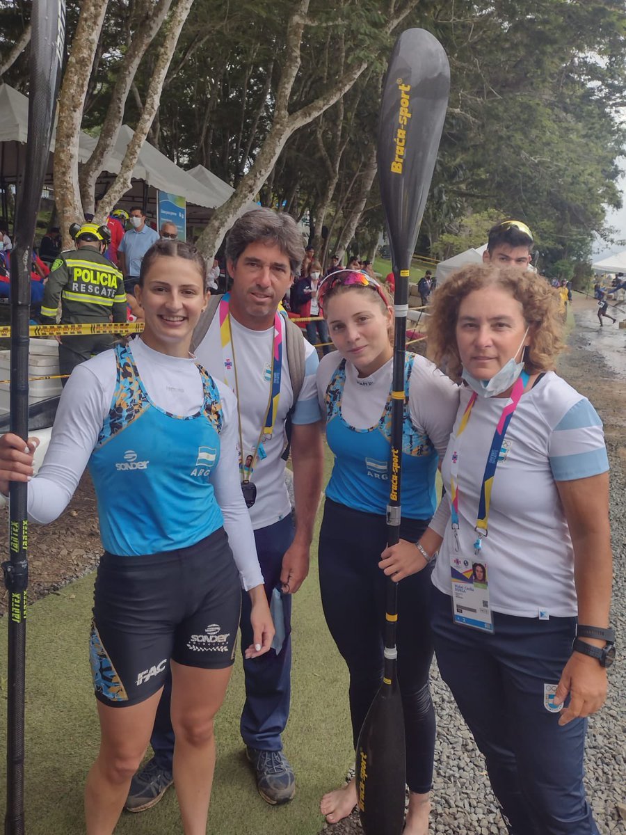 #Canotaje ¡Medalla de plata para Candelaria Sequeira y Rebecca D’Estéfano en el K2 500 metros! 🙌🏻🥈

#EquipoARG 🇦🇷 #ArgentinaEnCali2021 #VamosArgentina