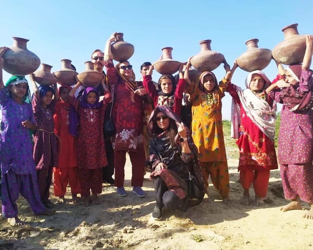 AnsarBurney's tweet photo. #Naukot #Thar In different villages of #Thar Water projects and Women Empowerment work of Ansar Burney Trust #SolarPowerWaterProjects #SummerPump #HumanRights #Peace #InterfaithHarmony #WomenEmpowerment #Education #NoPoverty #Justiceforall #Humanity #StopHumanTrafficking https://t.co/YyVa67tD3s
