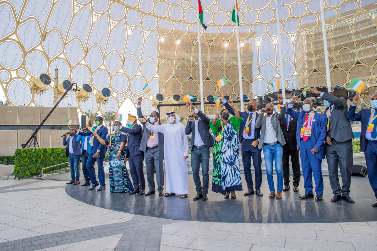 ACHIPatrick4's tweet image. A l'@expo2020dubai la Côte d’Ivoire est à l’honneur !
Face au Monde, nous avons célébré notre Histoire, nos richesses naturelles &amp;amp; humaines, nos artistes &amp;amp; sportifs, notre développement &amp;amp; notre avenir !
Merci pour tout chers @didierdrogba &amp;amp; @asalfomagic !
#Dubai #Ensemble 🇨🇮🇨🇮🇨🇮