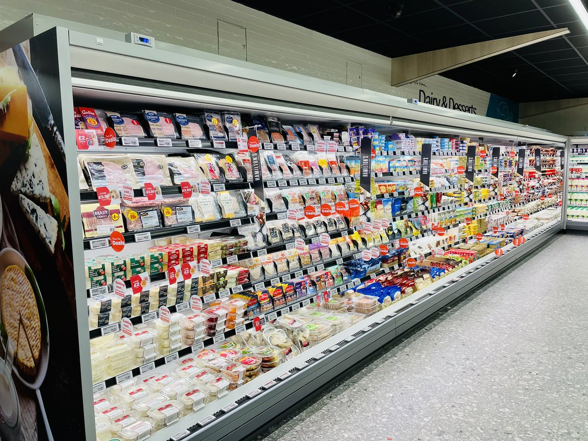 dazza_murray's tweet photo. What a fantastic transformation this is. Congratulations and every success to Charlie, Ruth and the Hamilton family after this fabulous upgrade of their busy Castlederg store. @SPARNI @SPARInt https://t.co/kJ6ra5fexQ