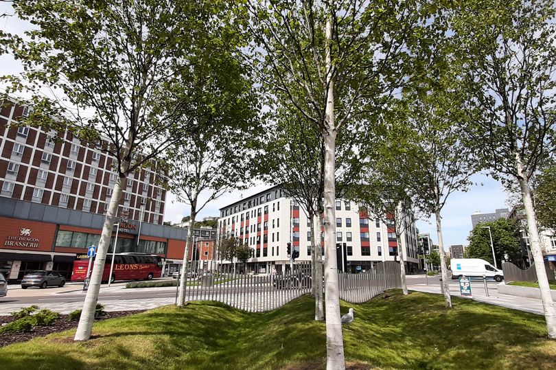 SwanseaOnline10's tweet photo. New anti-social behaviour powers mean people can be fined for swearing in Swansea city centre https://t.co/PxBneBlzdr https://t.co/ZYZ8e9pnV6