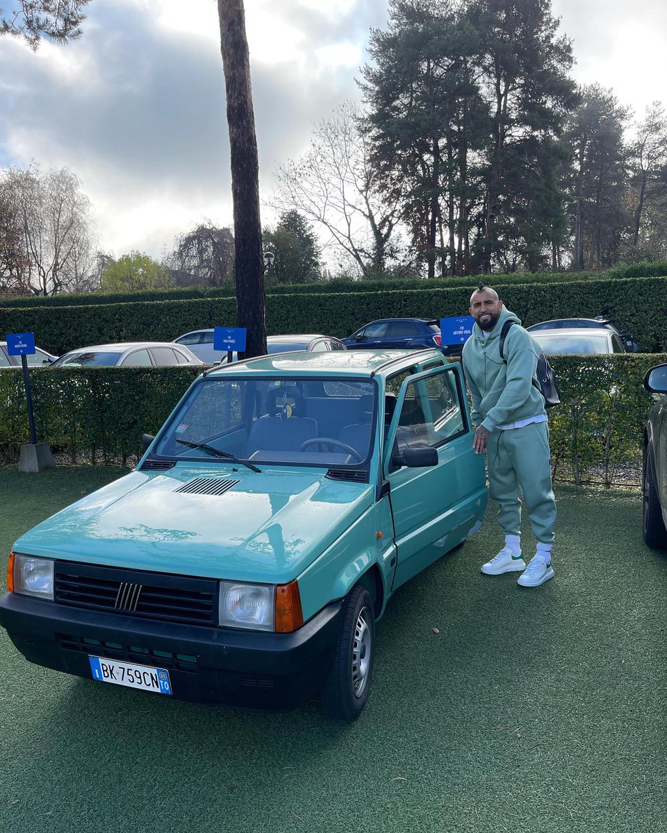 kingarturo23's tweet photo. Modo: Pandita 💚🙏🏽😜👑 Feliz 😁 Lindo viernes para todos!!!😜🙏🏽👍🏽 https://t.co/wq54wdvgeo
