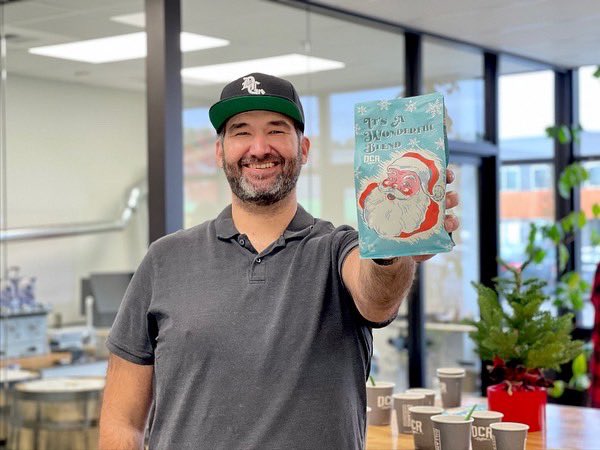 Veteran coffee roaster Chris Culler takes home the win for the 2021 It's a Wonderful Blend!
Dir. of Coffee Phil Beattie challenged our team of roasters to craft a custom blend by using a honey processed Honduran coffee combined with one that is a natural process from Ethiopia.