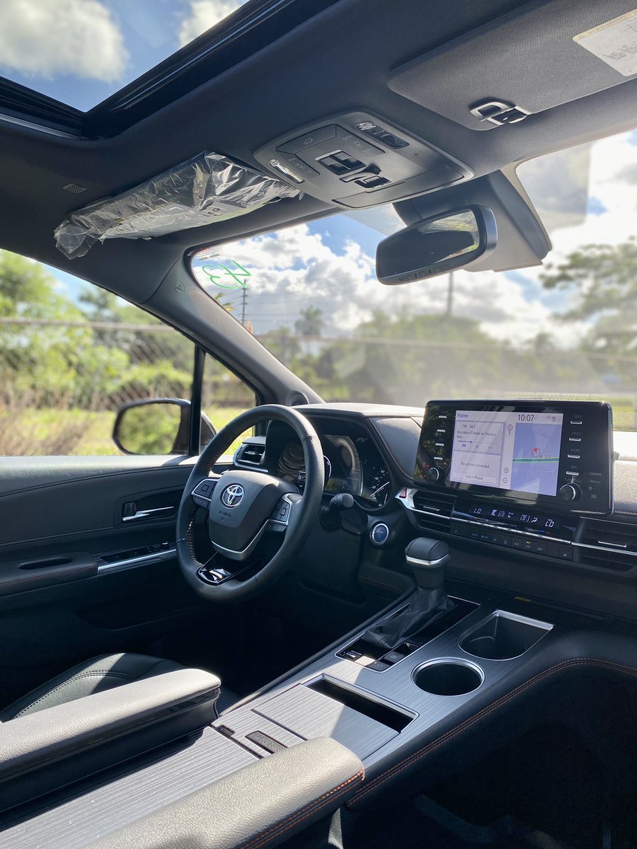 LuisDavid1099's tweet photo. 🚨2021 Toyota Sienna XSE FWD 7 Passengers🚨
-Premiun Leather Seats 
-SunRoof 
-Sensores 360 
-Hybrid 
-12k millas 
📲787-930-4807 Luis Rivera Auto Sales https://t.co/nCxWvblM7l