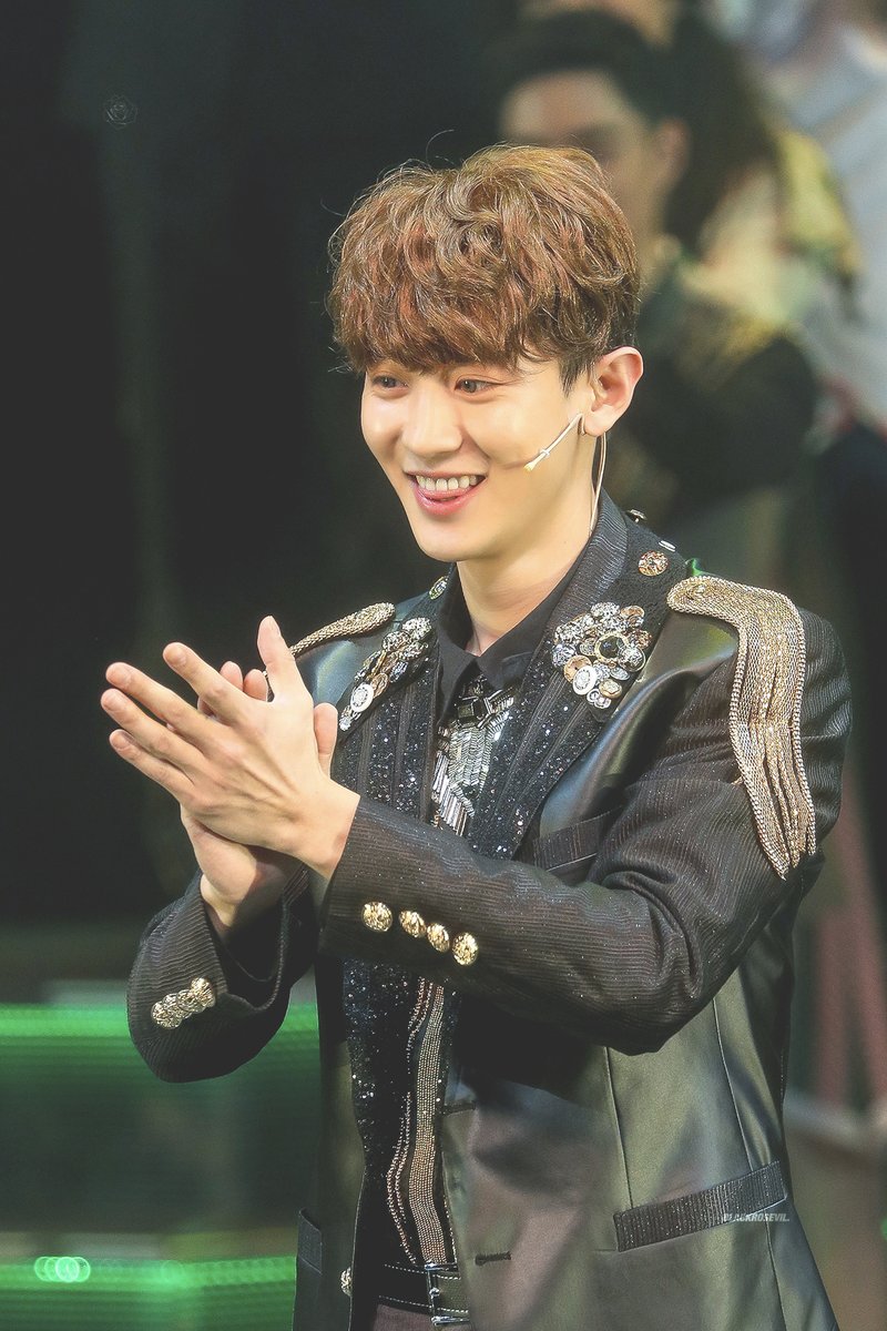 BLACKROSEVIL61's tweet photo. 🎂🎂🎂🎉

𝐇𝐚𝐩𝐩𝐲 𝐋𝐨𝐞𝐲 𝐃𝐚𝐲!💚

#OurMeissaChanyeolDay 
#HappyChanyeolDay   
#찬열아생일축하해 
#항상찬열이편
#찬열 #CHANYEOL 

🔍https://t.co/ZFNi0WJmaC https://t.co/vQPufYy4n7