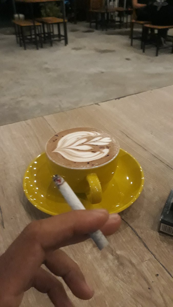 Jackson04625755's tweet photo. ☕😊 https://t.co/DD1edT3F5c