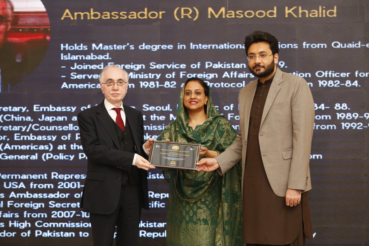 DiplomaticIns's tweet photo. #Congratulations to Ambassador (R) Masood Khalid, former Ambassador of #Pakistan  for receiving #GlobalAmbassadorAward organized by  
@DiplomaticIns &amp;  @DiplomaticIn_Gr

#publicdiplomacy 

@PakinChina_ @CathayPak @AmbNong 
@FMPublicDiploPK @SMQureshiPTI 
@ForeignOfficePk https://t.co/9euNcCJMnh