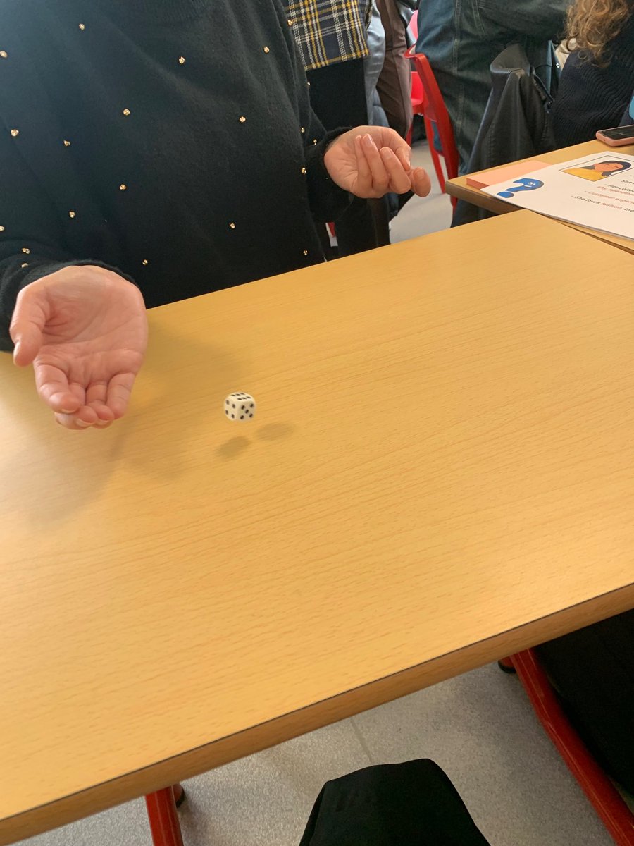 FlorianG_CM's tweet photo. Depuis lundi c'était English Week à My Digital School 🏴󠁧󠁢󠁥󠁮󠁧󠁿

Nous avions comme objectif de réaliser un "Serious Game" !

Pourquoi ? 
Enseigner un thème sur l'univers numérique 👨‍💻

Le nom de notre jeu : Who is it ?

Envie de tester ?☀️

 #digital #school #englishgame #twoB3 https://t.co/r8oH740bhq