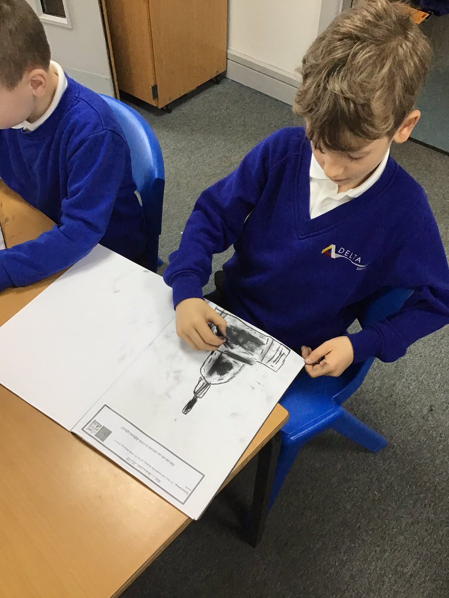 EPA_Y1_Y2's tweet photo. @DeltaEstcourt #EPAOctopus class have been sketching a famous London landmark that was redesigned by Christopher Wren after The Great Fire of London and then have used charcoal to create different effects in #EPAREC #EPAArt can you guess the landmark? https://t.co/0yGLOg43Kh