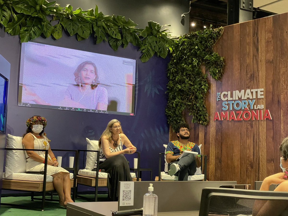 Andreakomio's tweet photo. Un panel increíble!
Defensa y demarcación de la tierra en la Amazonia con Luciana Gatti, Brenda Brito, Marcio Astrini y Marcivana Sateré-Mawé! ✊🏾🌱 #CSLAmazonia https://t.co/DEMTQ4Bh4B