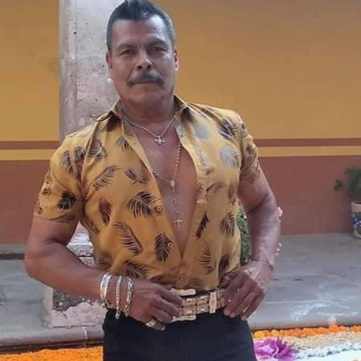 "No te vayas a vestir tan temprano"

Yo el 24 de diciembre a las 3 de la tarde: