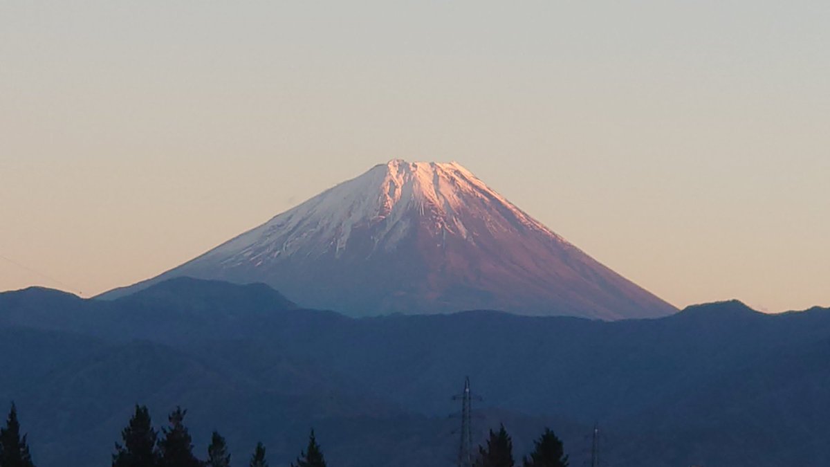 夕暮れに見た富士山🗻 来年の富士ヒルはシルバーリングが目標なので来年になったらたくさん試走で訪れたいと思います🚴‍♂️