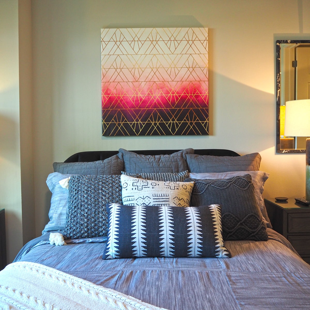 TheEpicDallas's tweet photo. Looking for a great deal this #BlackFriday? @TheHamiltonDallas has luxury 3 bedroom, 3 bathroom homes available! Call (833) 256-6178 for more information about their #MoveInSpecials! #LiveatTheHamilton #DowntownLiving https://t.co/D8JYWrm7B6