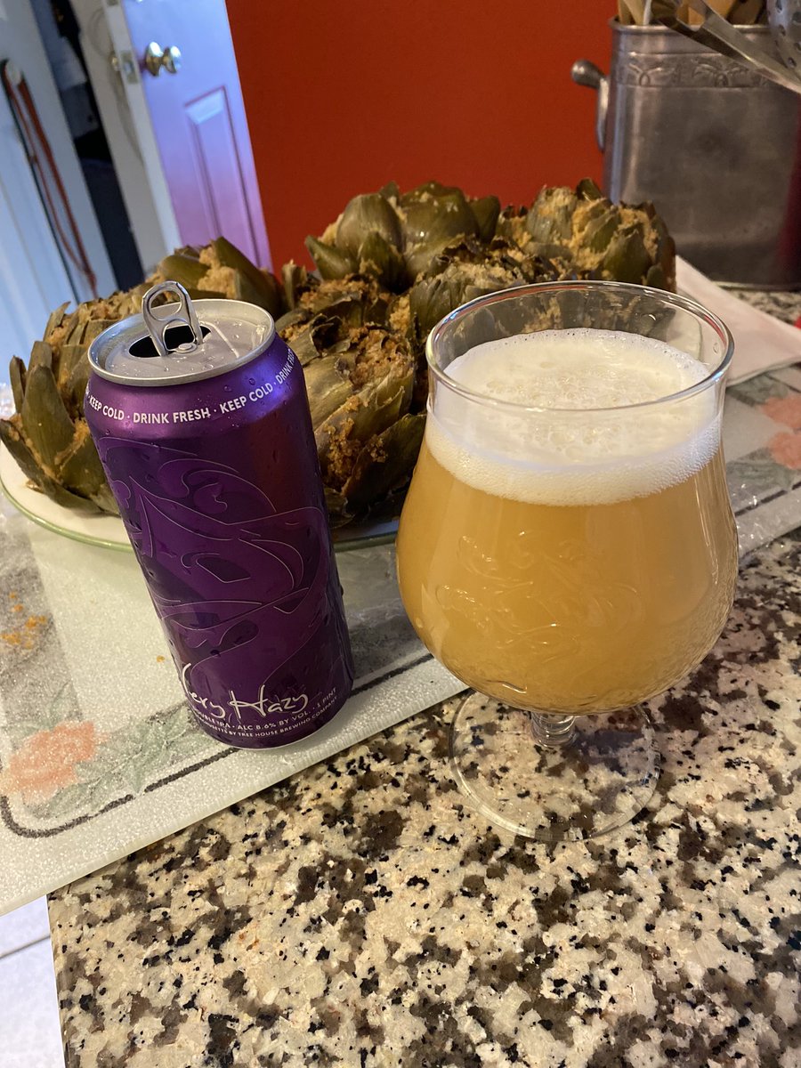 jefbiz's tweet image. Couple of my favorites from Thanksgiving!  Treehouse with the proper glassware.  

#treehouse #veryHazy #perfectStorm