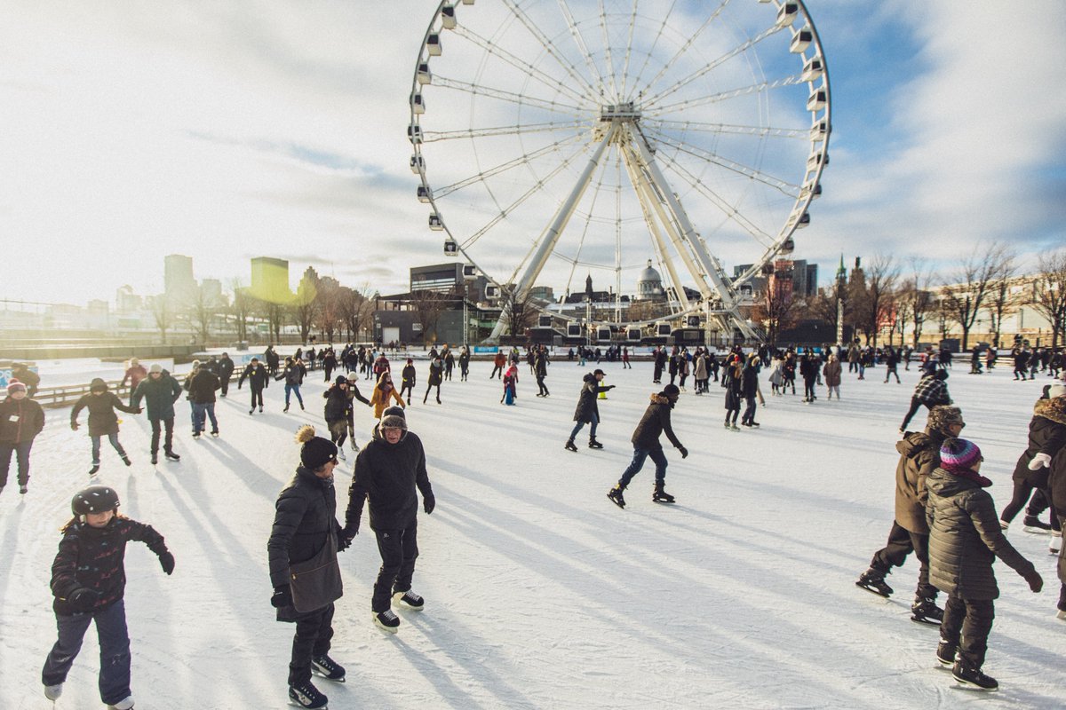 Montreal's tweet image. In honour of the snowy weather, here are a heap of winter holiday activities for visitors and locals! ❄️

Discover them: mtl.org/en/experience/…

📷: Thibault Carron #Montréal #MTLmoments #travel #winter