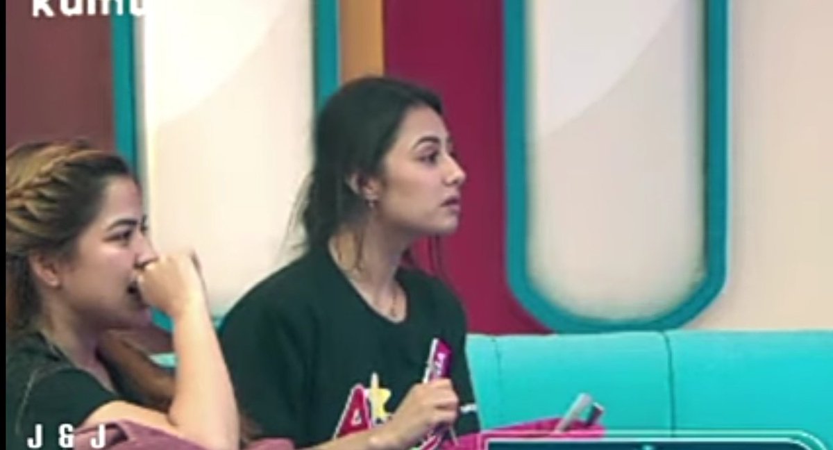 acilegnaAipatse's tweet photo. #PBBBallonDartGame #BBSAlexa #ShaLex kumain ng icecream 😆😆😆SR ko lng cute lng tignan https://t.co/M33CJtY5AT