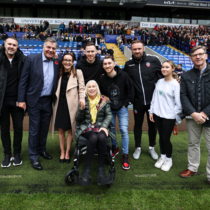 OfficialBWFC's tweet photo. ❤️ Via the charity match and fundraising dinner, over £100,000 has been raised for Gethin Jones’ family and their MND fight.

A huge thank you to the club legends, current squad, generous sponsors, fans and the whole Wanderers' family who made this possible.

#BWFC 🐘🏰