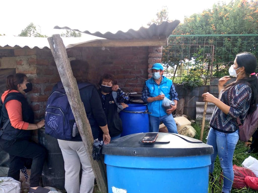 BUENAS NOTICIAS | Promotoras de  Centros Infantiles del #MIES del cantón Chambo se capacitan en elaboración de bio-insumos para la producción de alimentos sanos que garanticen la seguridad alimentaria, como parte de la Mesa Técnica intersectorial Ecuador crece sin desnutrición.