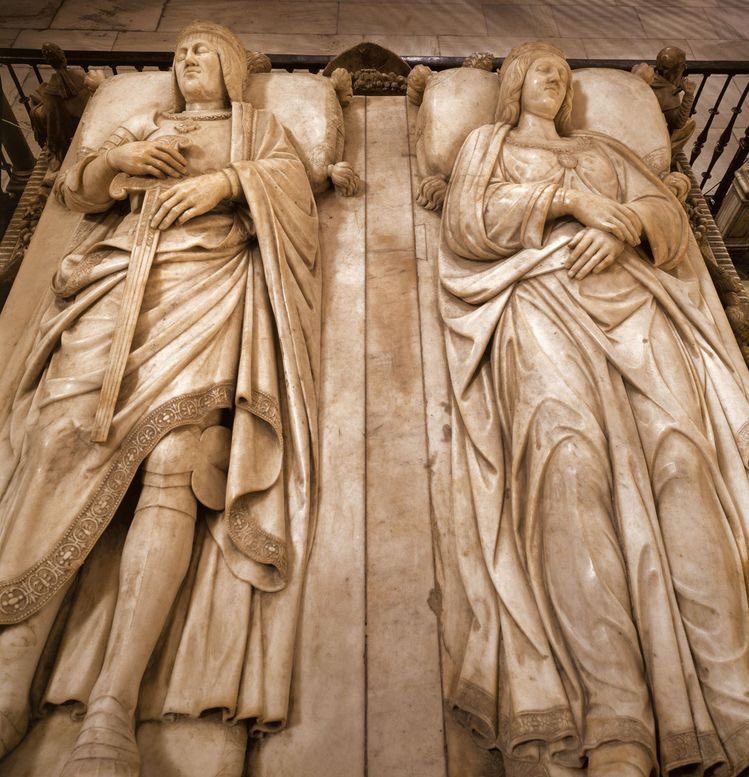 Sepulcro de los Reyes Católicos en la Capilla Real de Granada, realizado por Domenico Fancelli (1469-1519), escultura de tipo flamenca. Hoy conmemoramos la muerte de su Majestad Isabel de Castilla. #IsabelLaCatolica #Hispanidad