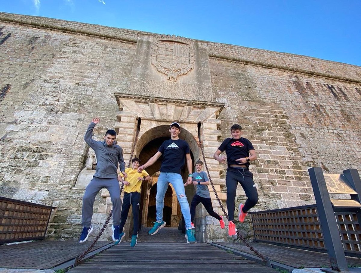 InfoMountain's tweet photo. 🔝⛰ Ja som a Eivissa! Moltes ganes de córrer la @3diasTrailIbiza i de compartir un cap de setmana amb tot l’equip #wildtrailproject! 🙌🏼❤️
#MountainRunnersDelBerguedà #escolatrailMRB #escolatrail #3DTI2021 #FEEC #WTP #niketrailrunning #niketrail https://t.co/dni6Sg5upy