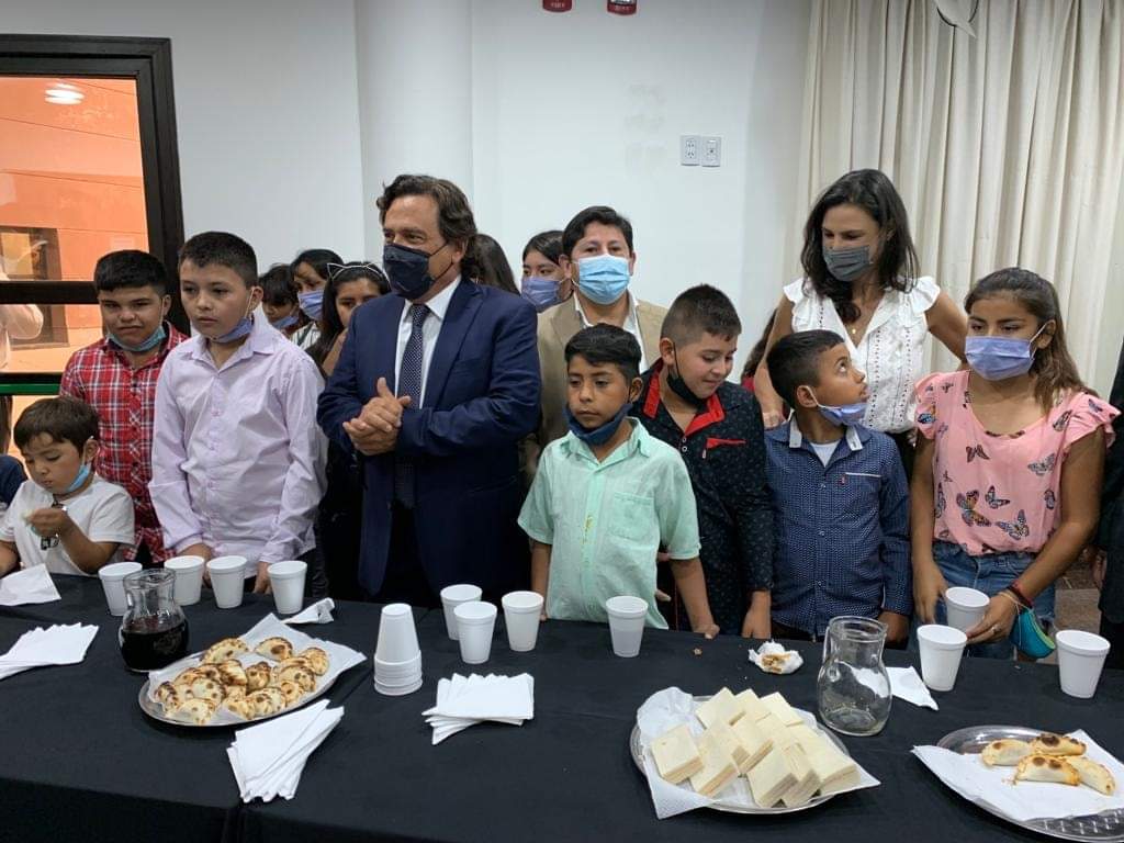 SDominguezok's tweet photo. La diputadaNacional Pamela Caletti.
Los niños están viviendo una hermosa experiencia de aprendizaje y disfrutando el viaje.
Además recibieron de manos de nuestro Gobernador una tablet para cada niño en el marcó del programa nacional #ConectandoConVos [...] https://t.co/Ljs1ti7xtR