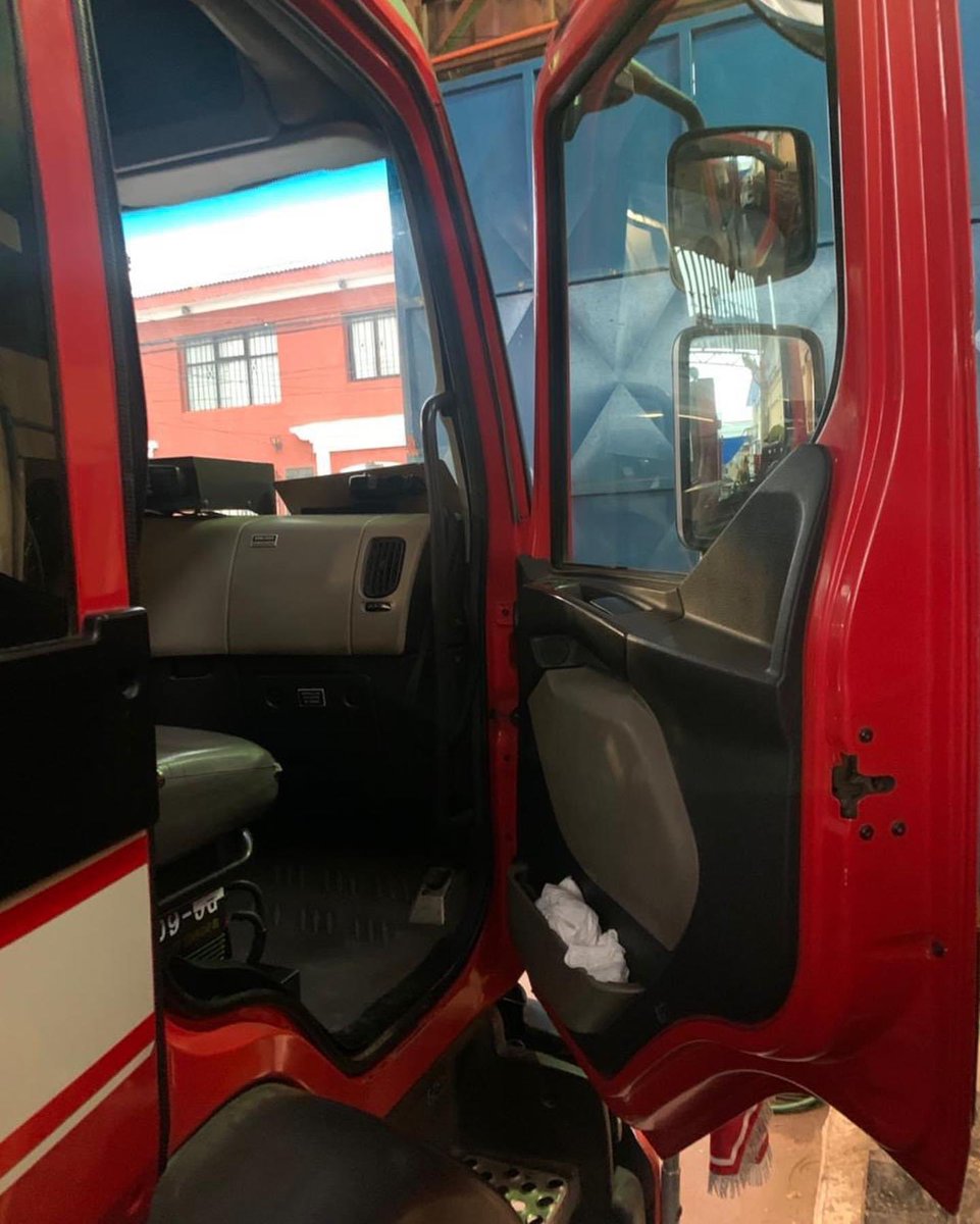 SegundaCoquimbo's tweet photo. Condenamos enfáticamente el robo sufrido a nuestras dependencias del cuartel, donde sustrajeron artículos personales de nuestros bomberos y equipamiento de las unidades. #Coquimbo @BomberosdeChile https://t.co/tcT1T50DUR