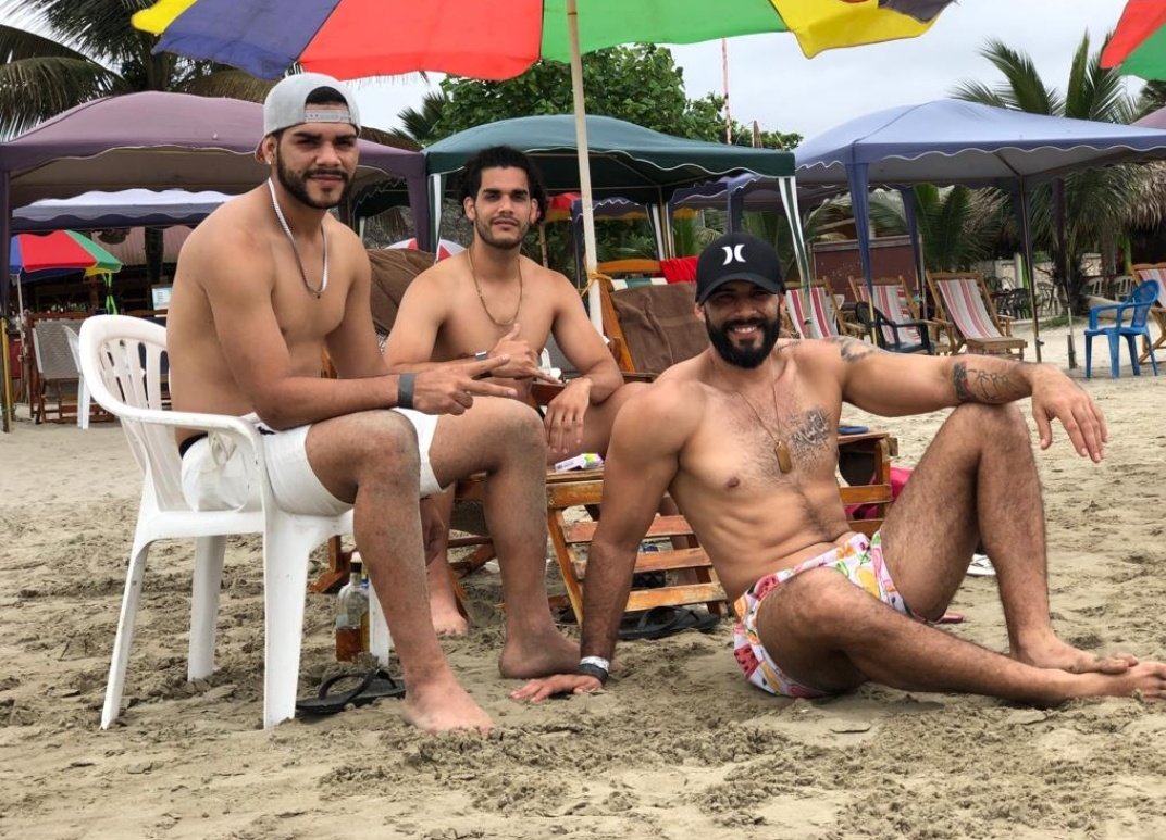 Guayacolatino tweet media