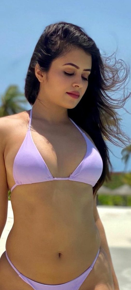 acviralhub's tweet photo. SHOBITA 👙😍 Full Screen https://t.co/POdpctY9bC