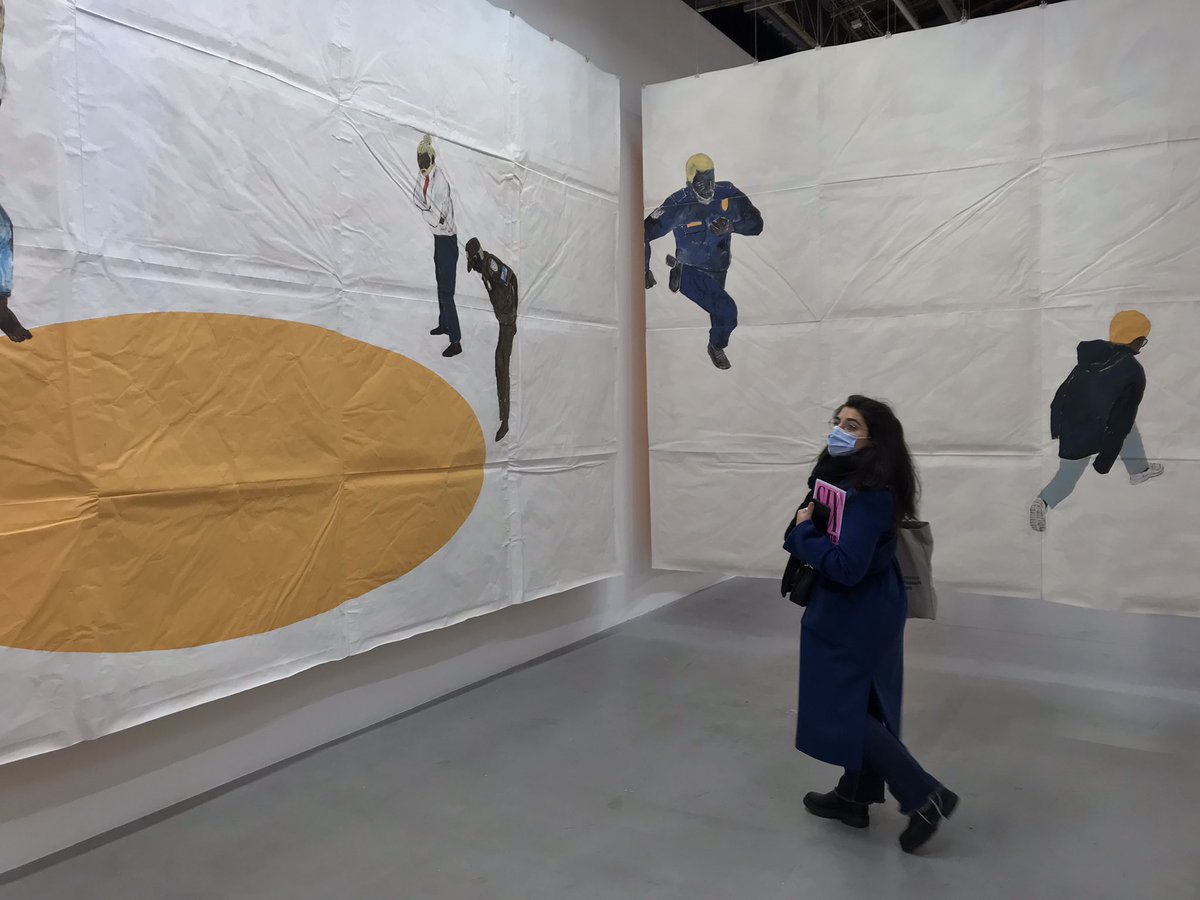 louvrepourtous's tweet photo. Vertigineuse mise en abyme, l’artiste afro-brésilien #MaxwellAlexandre imagine un musée moins blanc, faisant remarquer : « Lors des vernissages, les Noirs se retrouvent le plus souvent à servir ou à nettoyer même lorsqu’ils sont eux-mêmes le sujet de l’exposition » #ExpoNewPower https://t.co/6wCa0YnE6t