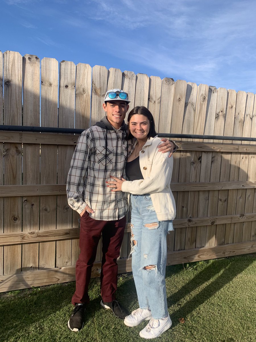 kennedielay's tweet photo. Thankful for you❤️ https://t.co/6YkEpDitEl
