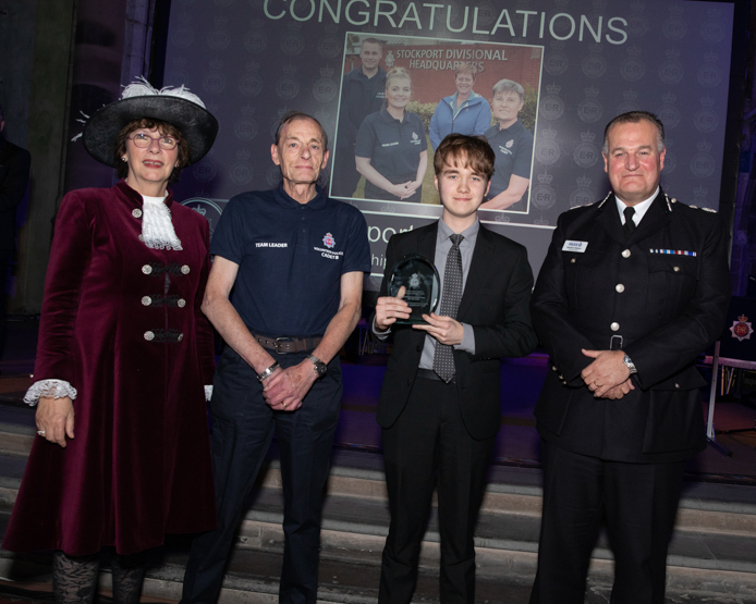 gmpolice's tweet photo. Congratulations to the Stockport Cadet Leadership Team, who won the Cadet Leadership Team of the Year Award 🏆

"We are incredibly proud to receive this award on behalf of everyone, both leaders and cadets, in Stockport. Winning this award was an amazing moment for us all." https://t.co/upCem9zyaw