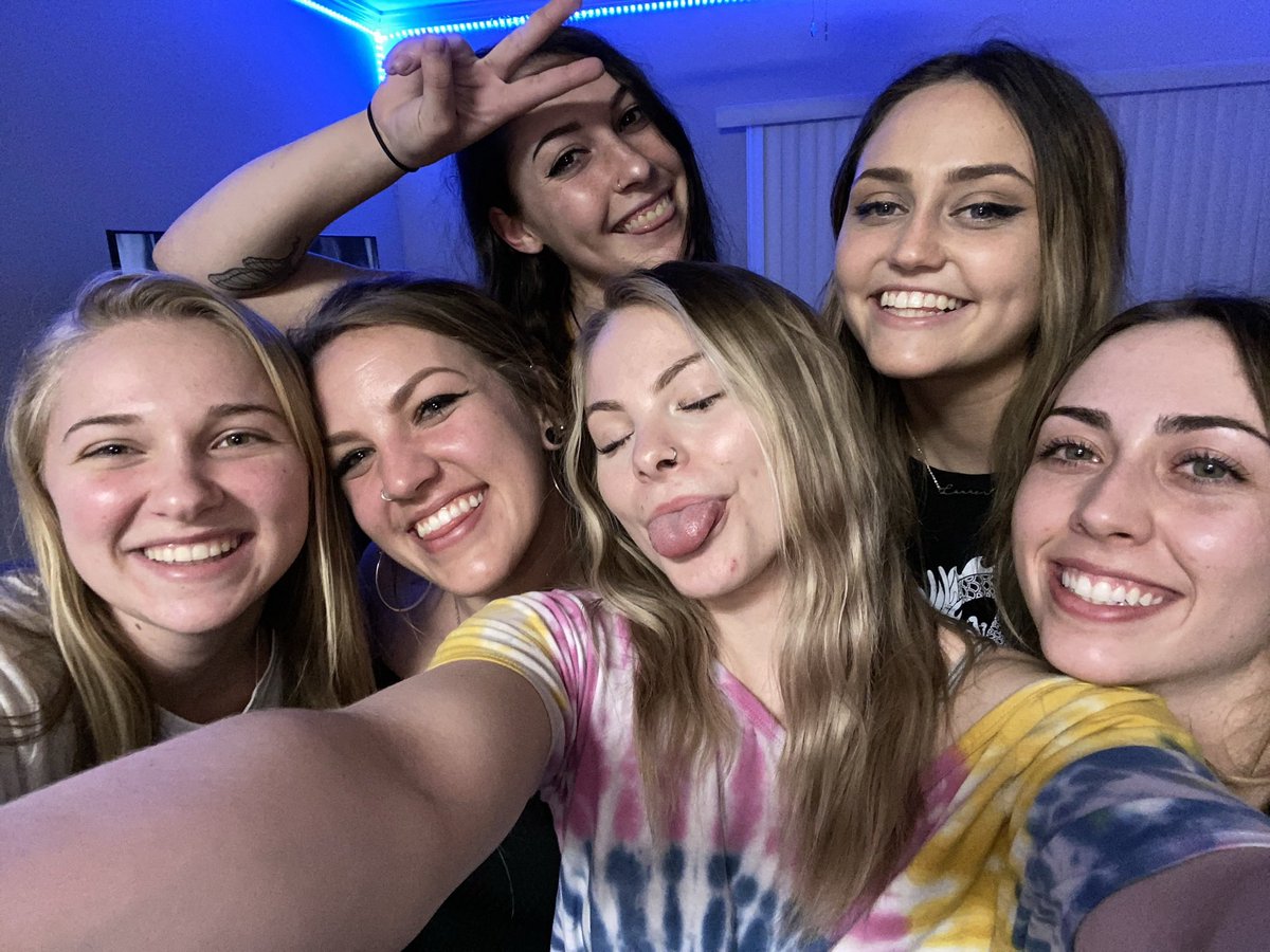the_smallestfry's tweet photo. Forever thankful for the group of people that have shown me what unconditional love is. My life wouldn’t be the same without you♥️ https://t.co/ou9emaVmm8