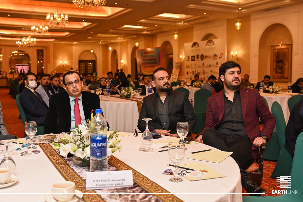 MubusherHayat's tweet photo. CEO @EarthlinkOfcl Mr. @MubusherHayat while addressing at Pakistan International Property Housing and Construction Exhibition Conference held at Serena Hotel.
#PIPEC #CEO #MubusherHayat #Earthlink #EarthlinkDevelopments #TheGrande #Property #Conference #Serena #Islamabad https://t.co/cT3P8iJFtS