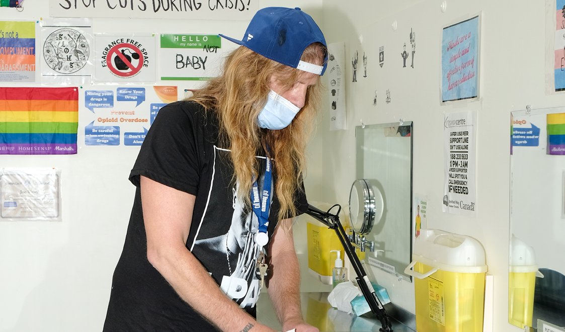 A collision course with death

Read how Rob veered away from harmful substance use and toward a life of helping others at the Kensington Market Overdose Prevention Site ow.ly/ebdm50GnPDN