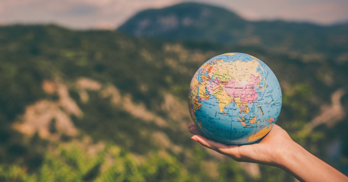 A-Level Geography bridges arts and sciences, with links between Biology, History, Economics and English. 🗺️

Students explore dynamic landscapes and places, physical systems and sustainability, human systems and geopolitics.

Learn more: kingseducation.com/uk-uni/factshe…