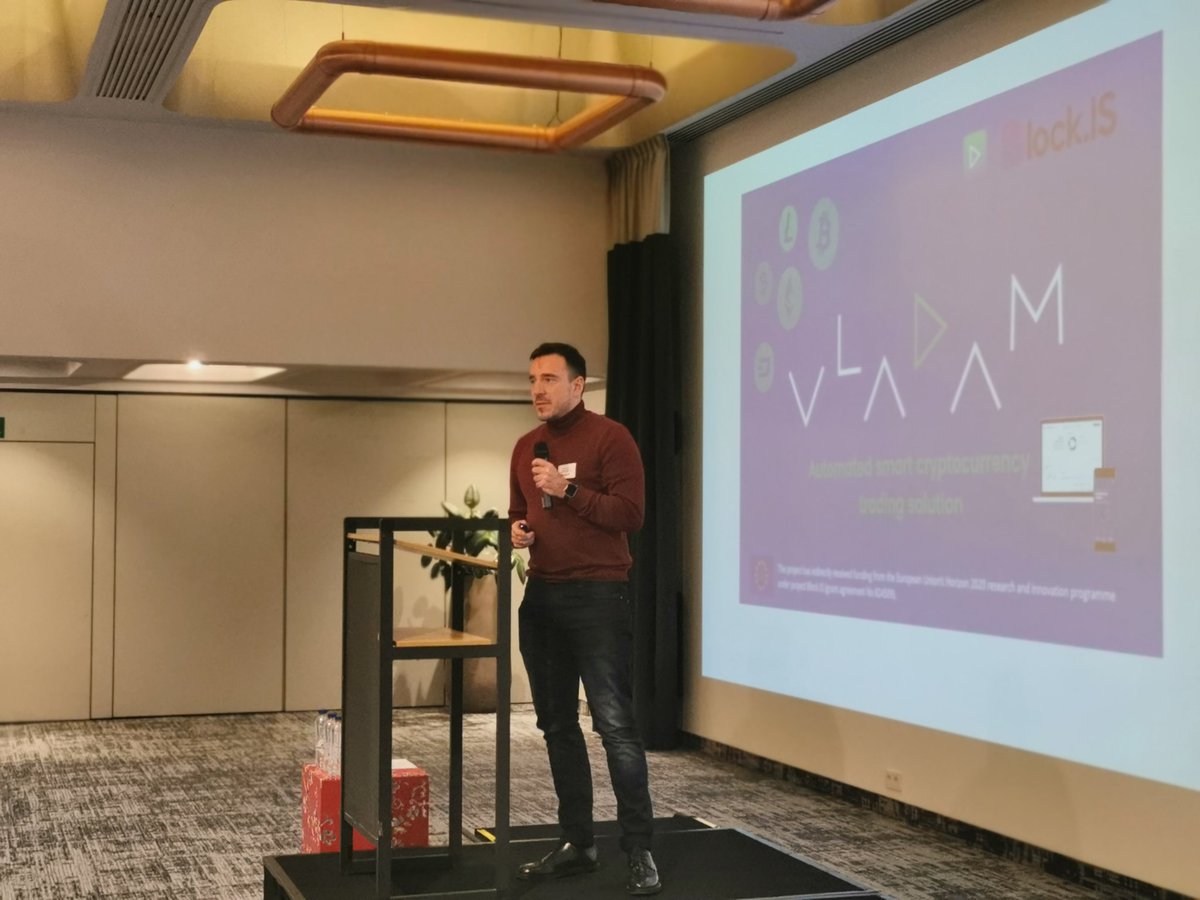 Block.IS tweet media