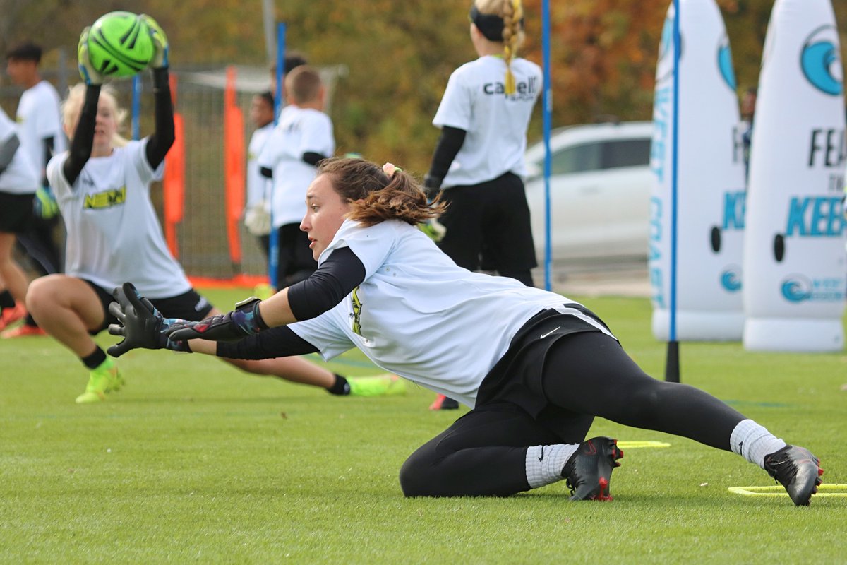 CCGphotography's tweet photo. College Keeper Amber Lockwood in training @nxtactionsoccer @nextactiongk @AmberLockwoodGK    #portero #arquero #soccer #futbol #gk Dallas, TX @GIK_FemaleHUB @DiegoRestrepoGK @zakdownes13 📸 @CCGphotography https://t.co/husYiU0s6r