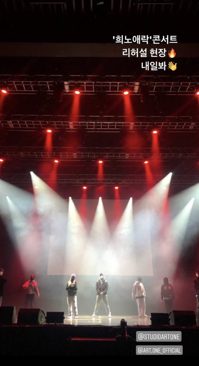 mang_o__'s tweet photo. 뭐야 인스타 알람 안와 ... 보니까 또 다시 떨리네 🥺🤍🤍 https://t.co/JXLaY2BzBp