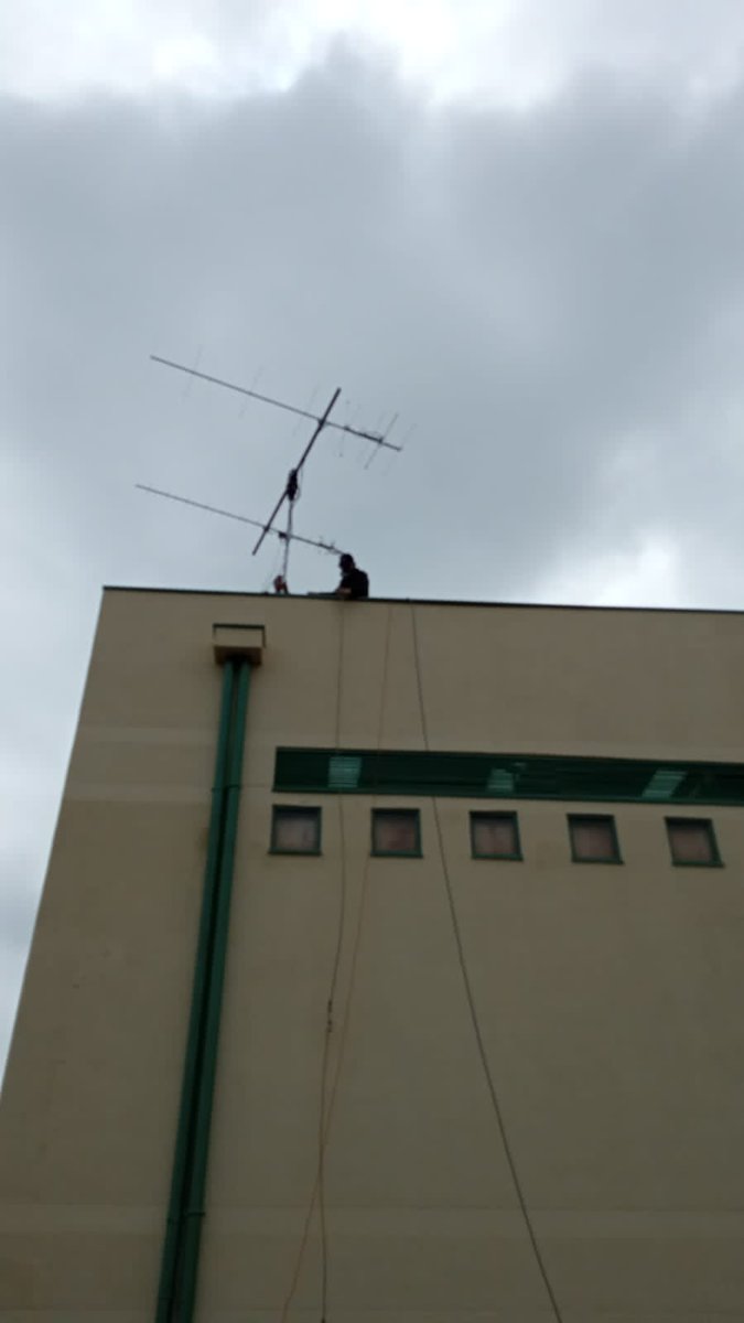 ce6tc's tweet photo. Preparando las antenas para el Contacto Radial con la Estacion Espacial Internacional de este Lunes #ISS #ARISS #Hamradio #hamr #radioaficionados #radioaficion https://t.co/PvJ6xRkyKS